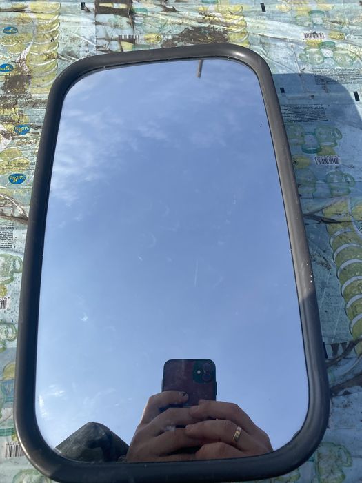 Продам зеркало  на автобус Богдан