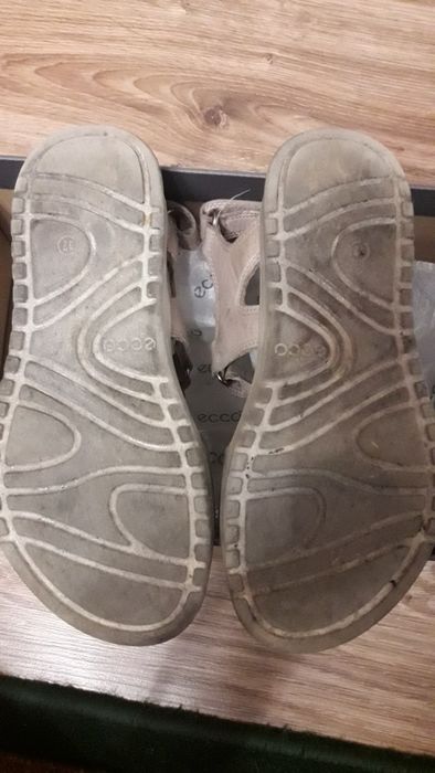 Сандалі, босоніжки для дівчинки Ecco р 32.