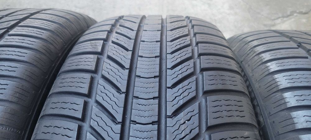 235 / 60 R  18   Continental/  Komplet / Zima