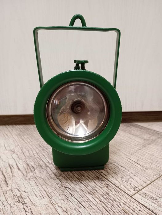 Zabytkowa lampa górnicza, kolejowa