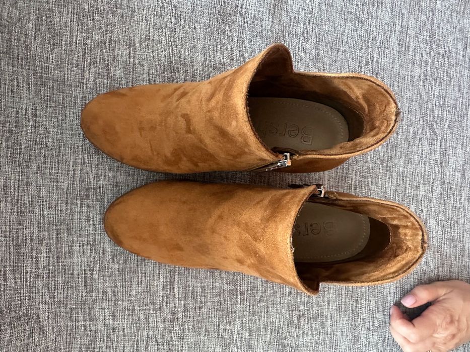 Botki na szerokim obcasie