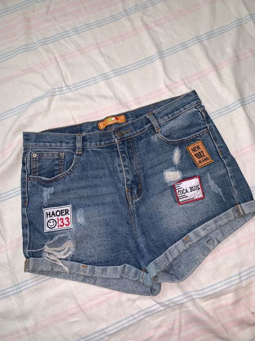 Джинсовые шорты .