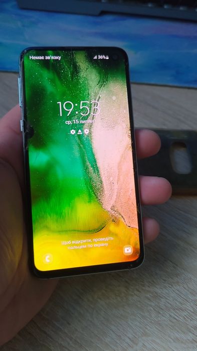 Смартфон Samsung S10e