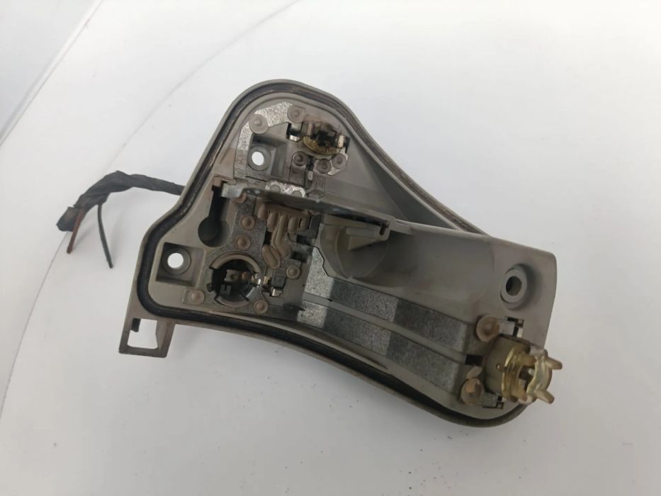 Suporte lâmpada esquerdo AUDI A4 (8K2, B8)