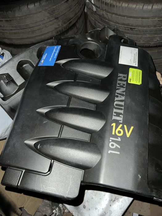 Кришка двигуна меган2 1.6 сценик2