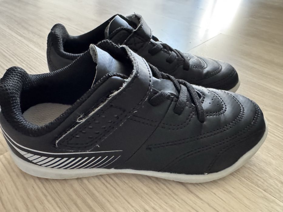 Buty halówki do gru w piłkę nożną Kipsta r. 30
