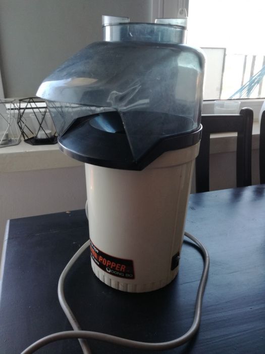 Maszyna do robienia popcornu bez użycia oleju