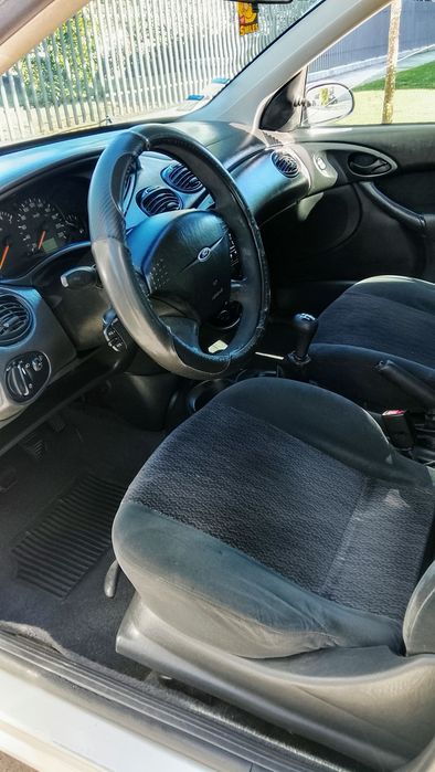 Ford focus gasolina 2000