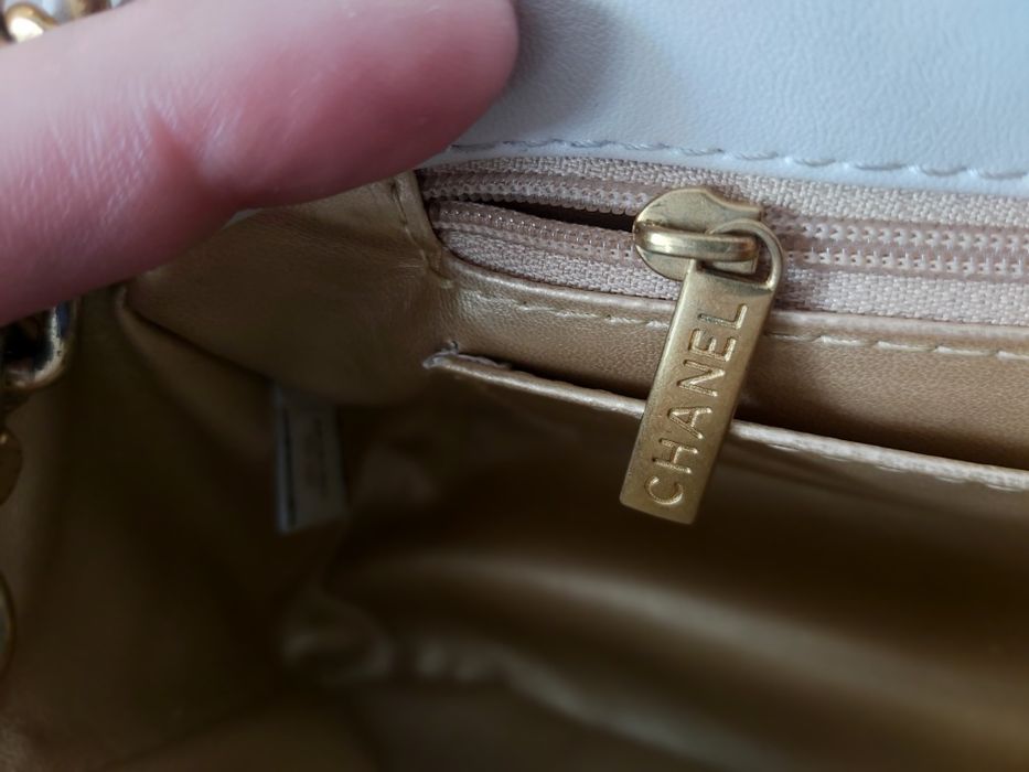 Chanel torebka ecru biała mała skóra naturalna łańcuszek