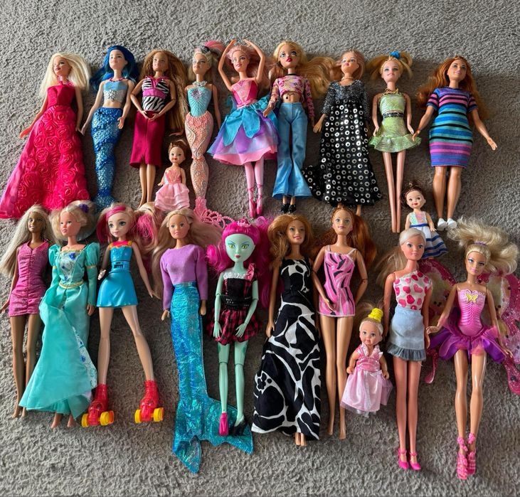 Zestaw lalek Barbie i inne