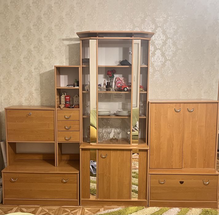 Стінка до вітальні