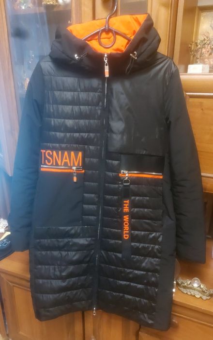 Продам курточки на весну.