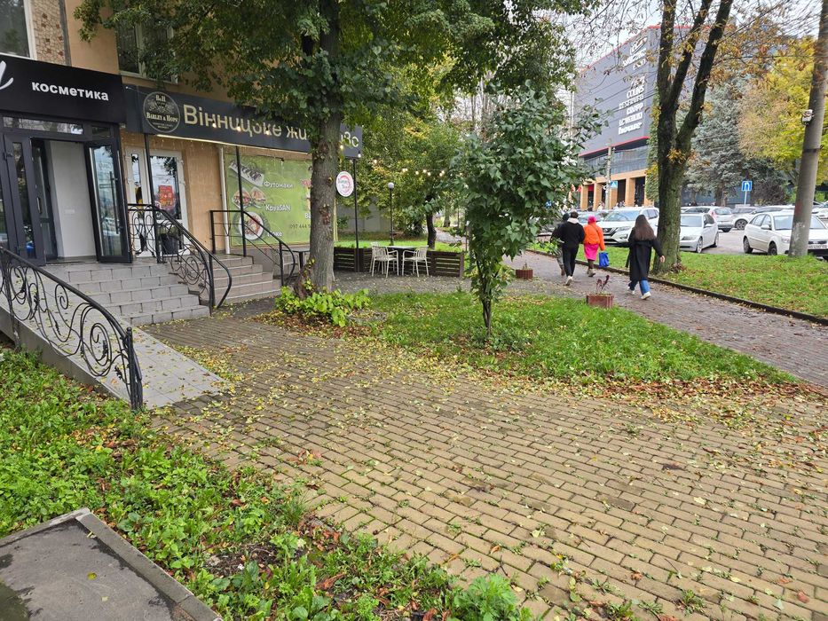 Оренда, 35м. навпроти МЕГАМОЛУ.