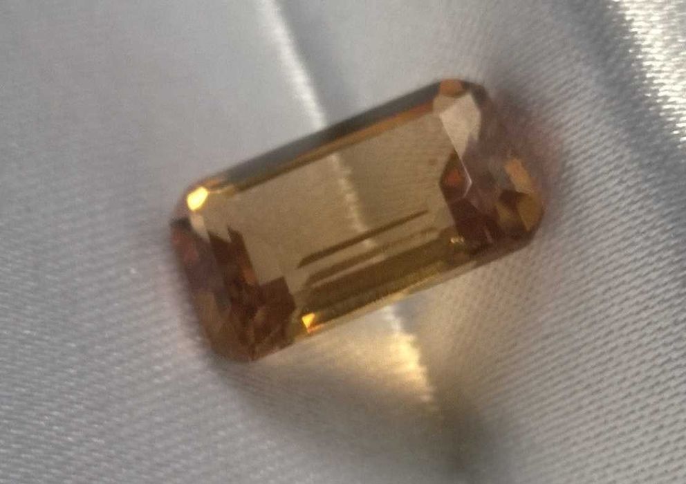 Andaluzyt  4.3 CT ,  12.2 x 7.7 mm