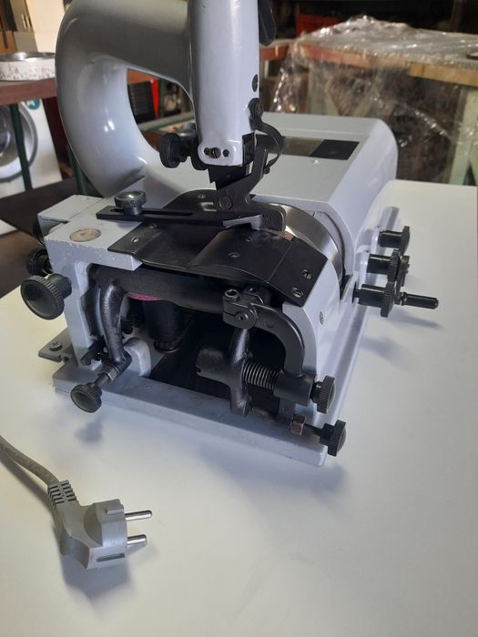 Máquina de facear pele