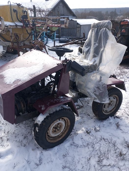 Минитрактор и прицеп