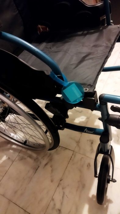 Cadeira de Rodas como NOVA