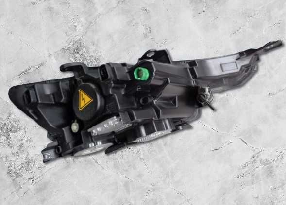 Lampa Reflektor Maserati Levante 17-21 Każda Wersja GWARANCJA