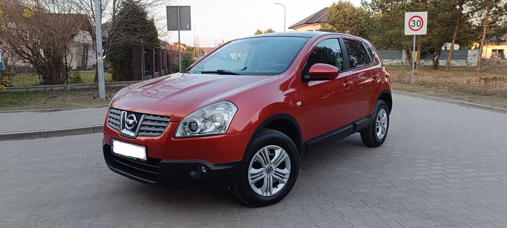 Nissan Qashqai ..  benzyna ..  automat .. szklany dach