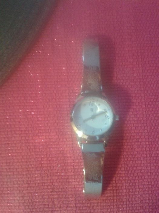 zegarek damski posrebrzany