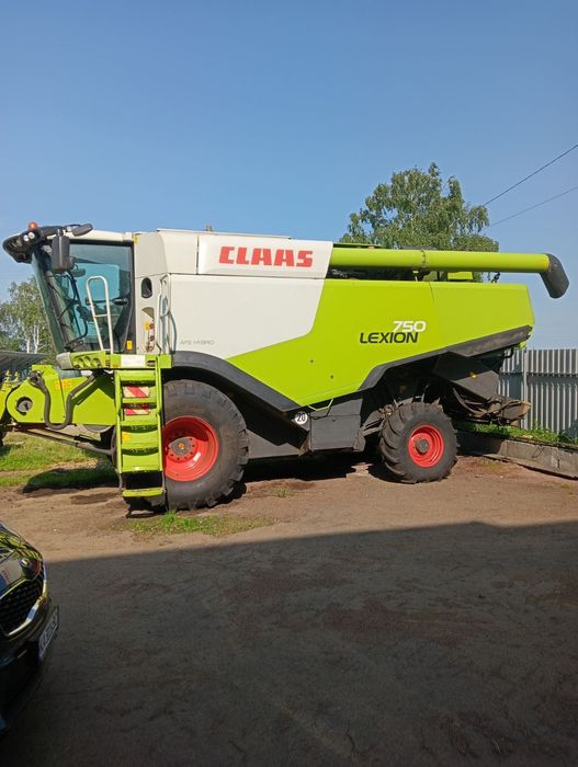 Комбайн Claas Lexion-750