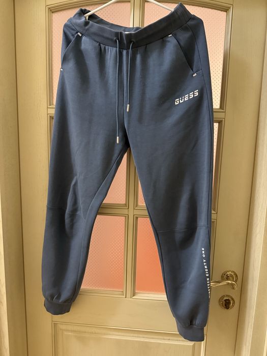 Спортивний костюм Guess