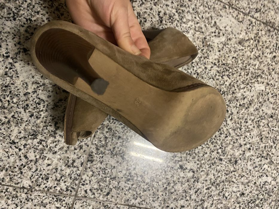 Sapatos salto alto