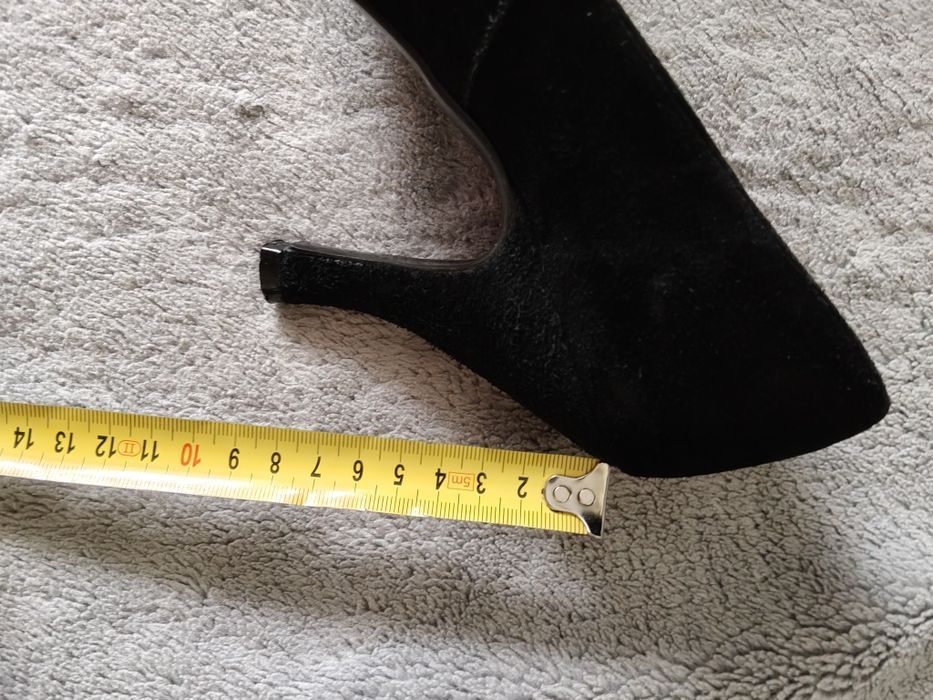 Buty na obcasie 38