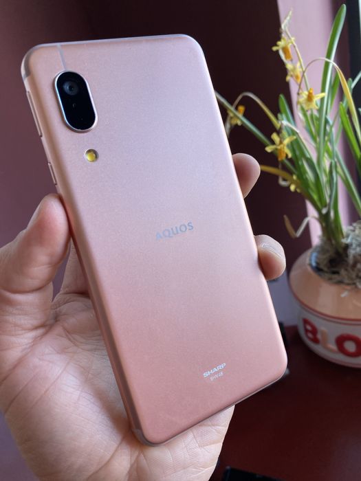 Sharp Sense 3 basic shv48 Android 9