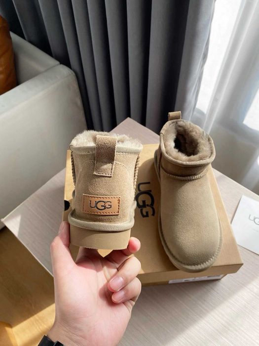 UGG Classic Ultra mini R.36