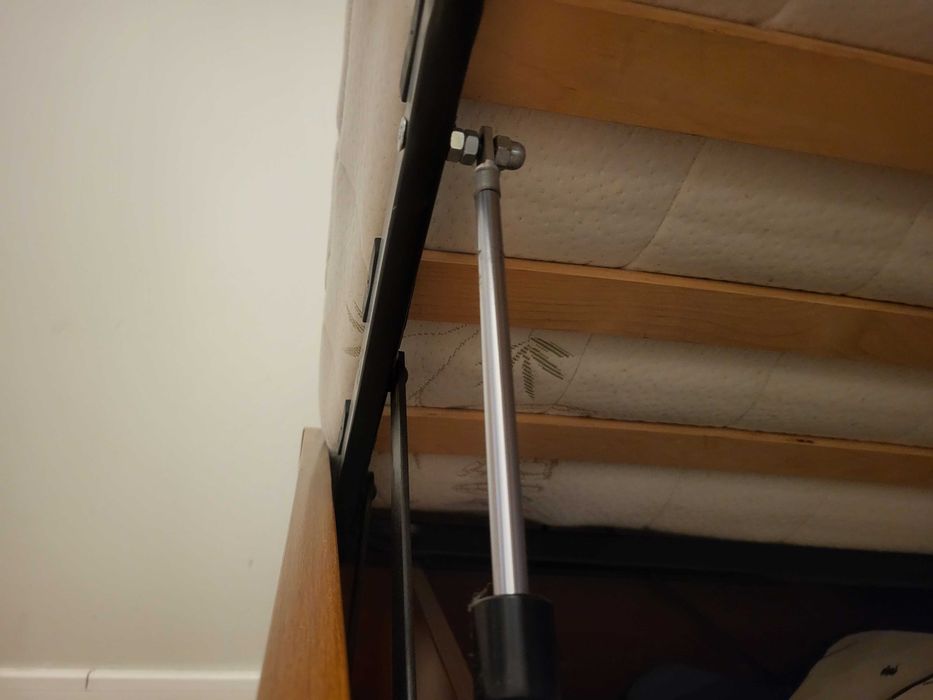 Łóżko z materacem Transport gratis