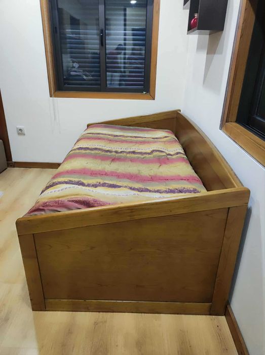 Cama madeira solteiro