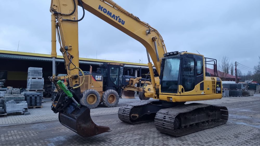 Экскаватор Komatsu PC 190 LC , болотная гусенница