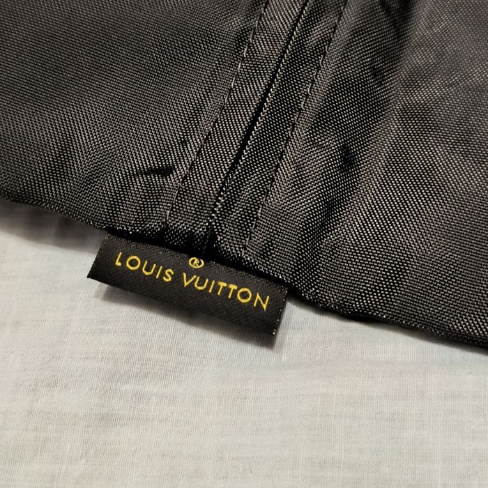 Чехол для одежды Louis Vuitton