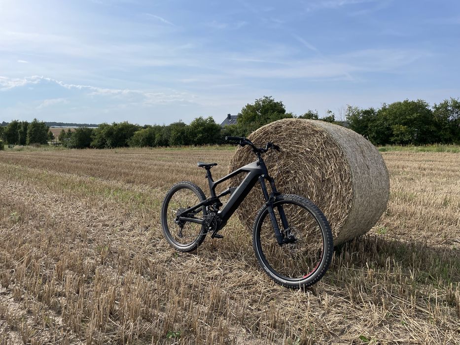 Mocny rower elektryczny enduro bafang m560 duża bateria karbon