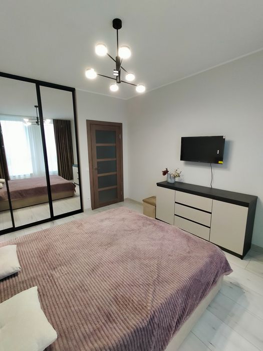 Здам в оренду 3 кімнатну супер квартиру в ЖК Нивки Парк.