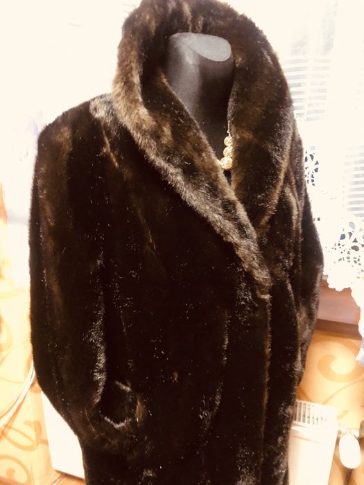 Futro płaszcz brązowe