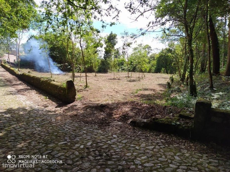Terreno de 1.934m2 com todas as infraestruturas c/vista ao Rio Seixas,