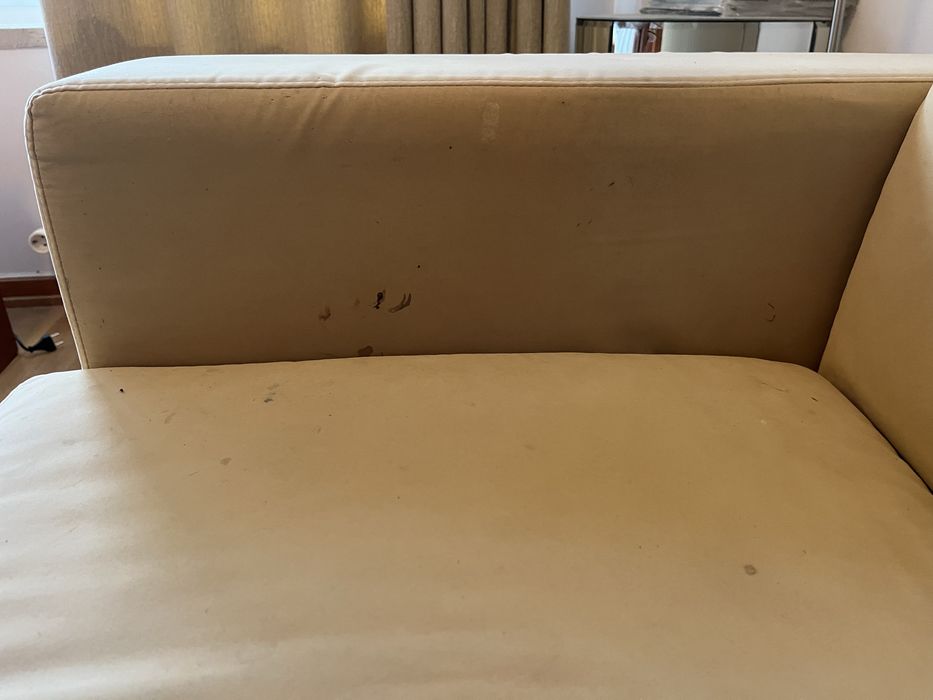 Sofá Bege com Cama