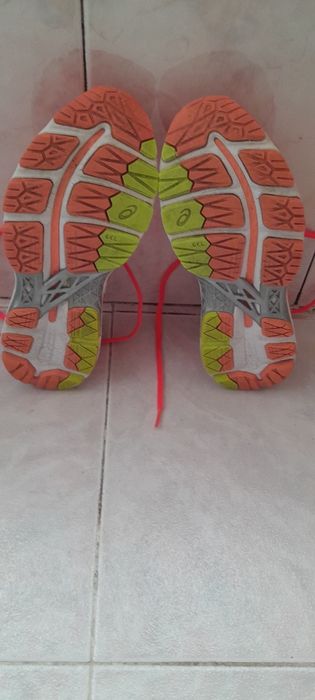 Ténis ASICS Gel-Kayano 23 - Tamanho 38