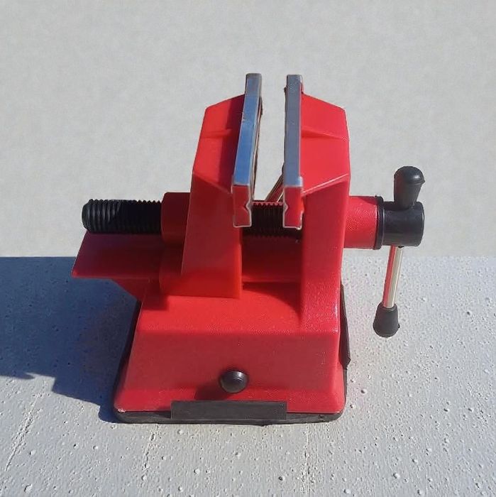 Brinquedo, torno com caixa.