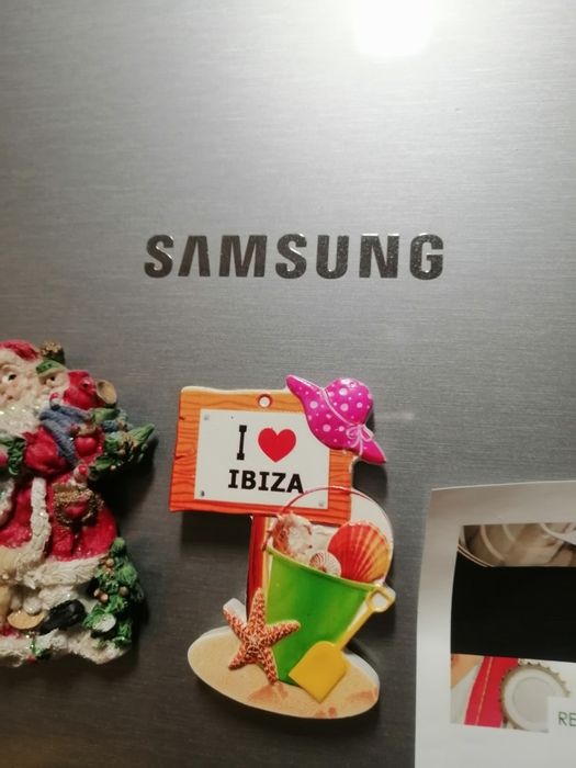 Frigorífico combinado Samsung sem gelo+ 400 fotos