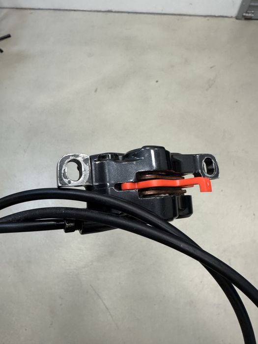 Zacisk hamulca tarczowego Deore br-m6120