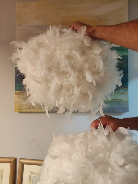 2 Luminária de penas.