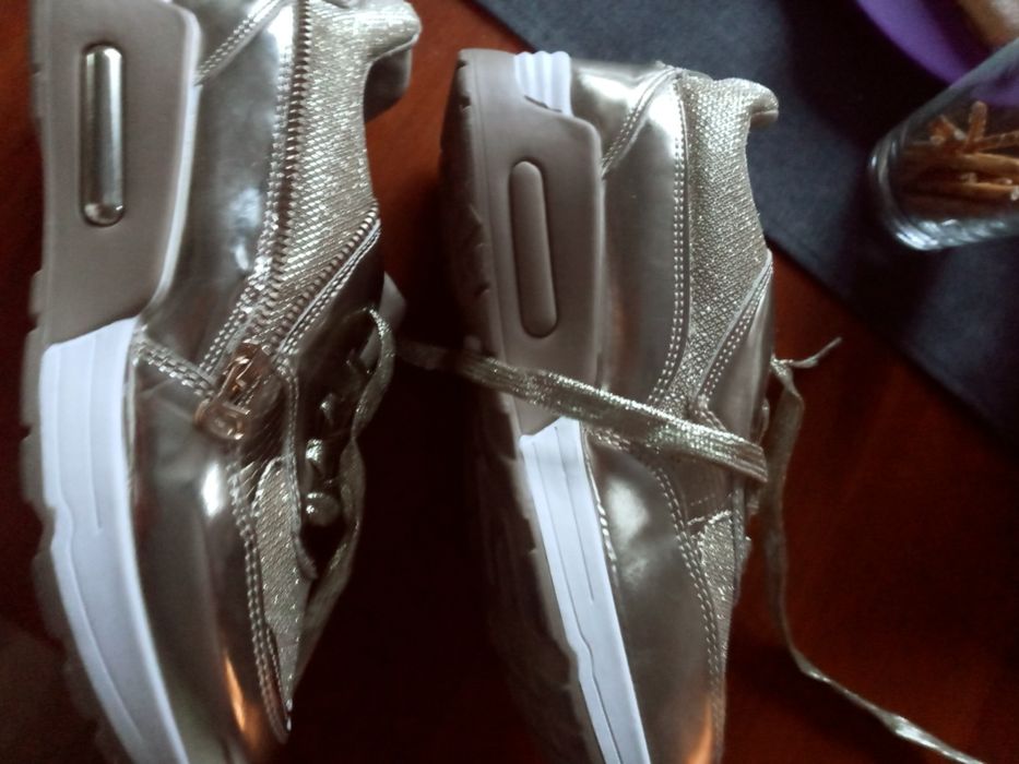 Buty sportowe damskie snikersy 39lote