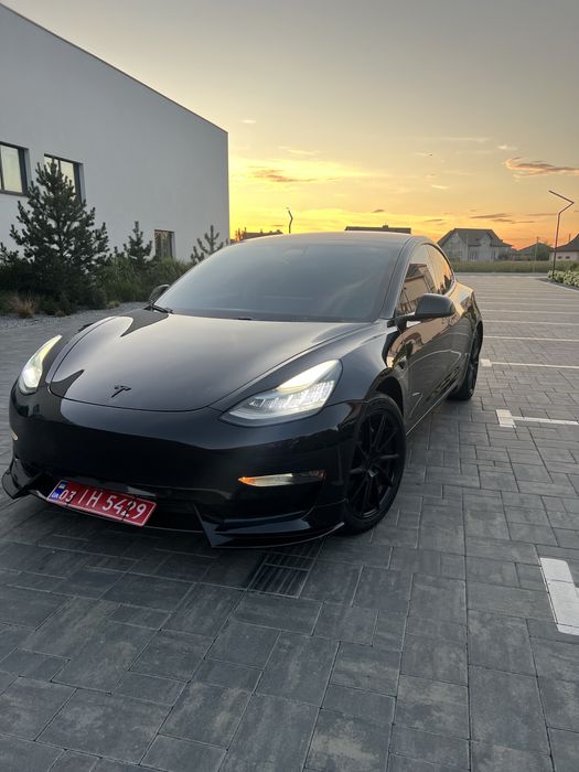 продам  tesla  3