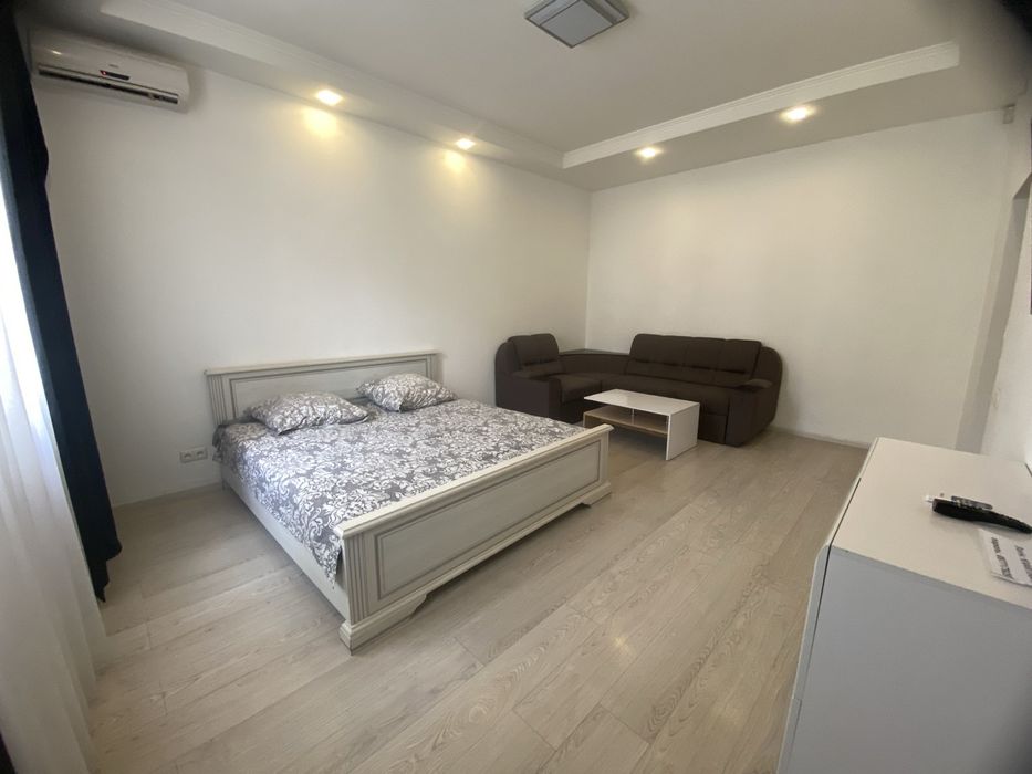 Сдам посуточно Вип на Почтовом 16