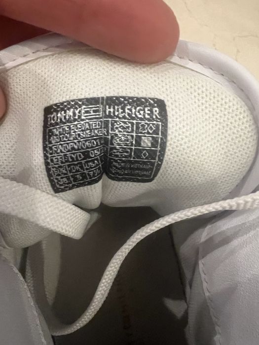 Sneakersy Tommy Hilfiger skórzane 38 białe