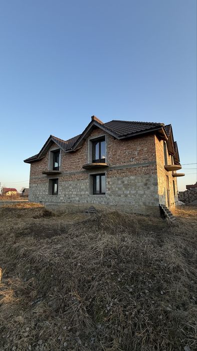 Будинок в Підпечерах, 220 м², 12 сот, 5 хв від ІФ
