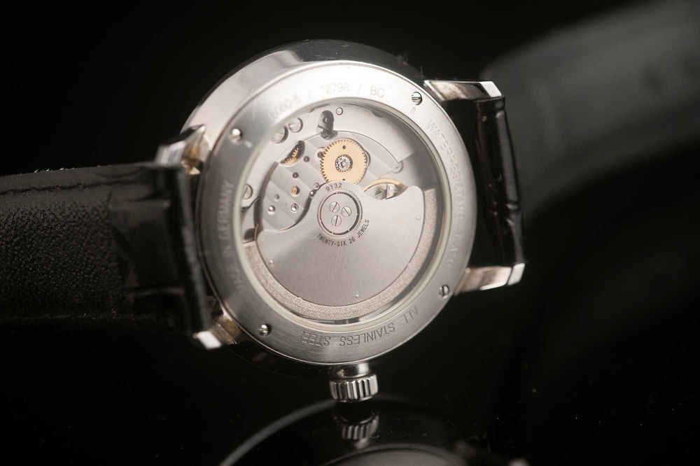 Relógio automático Junkers Bauhaus - um clássico